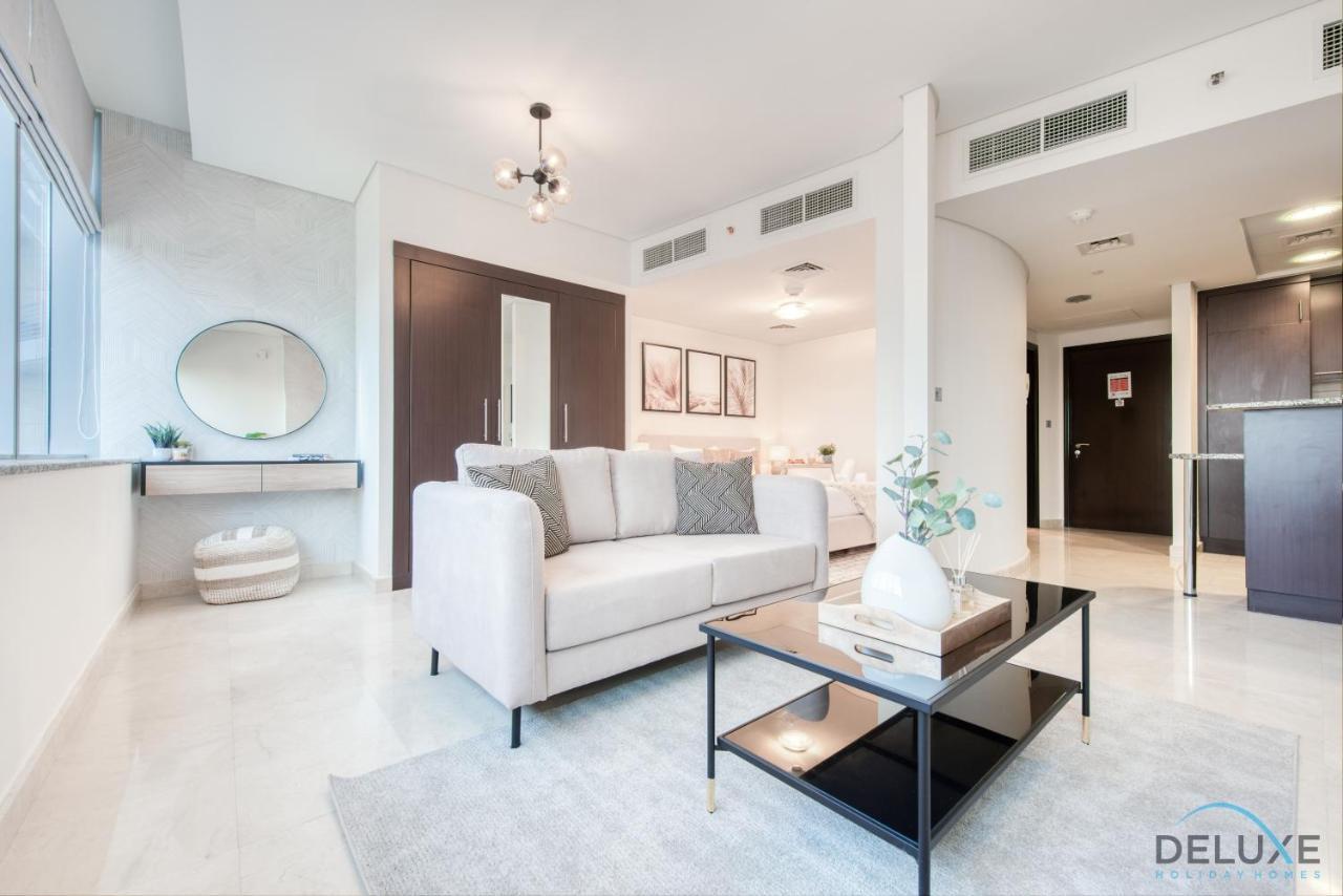 Calm Studio At Sky Gardens Difc By Deluxe Holiday Homes Dubai Eksteriør billede