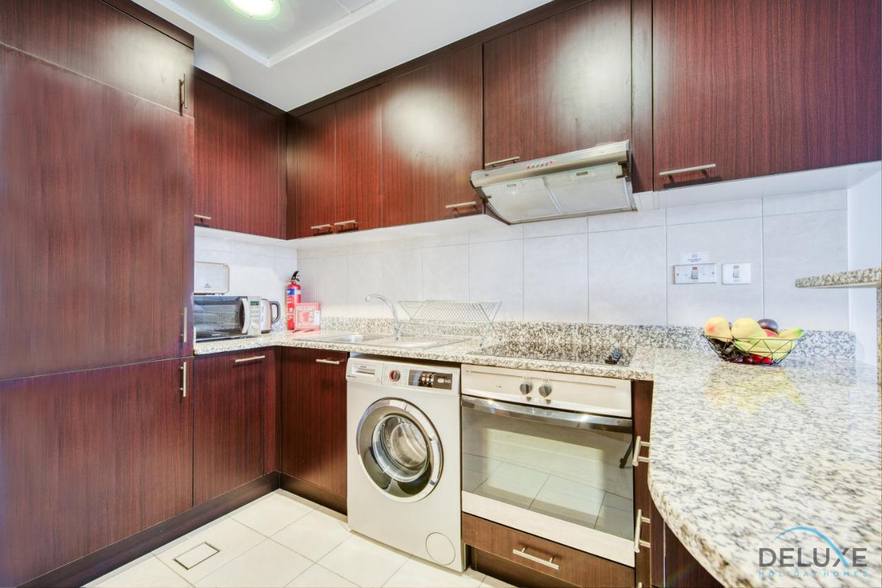 Calm Studio At Sky Gardens Difc By Deluxe Holiday Homes Dubai Eksteriør billede